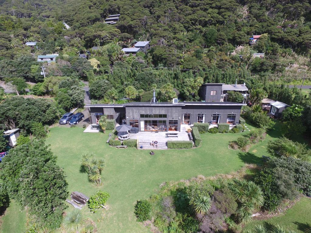 Piha Beachstay Accommodation Exterior photo