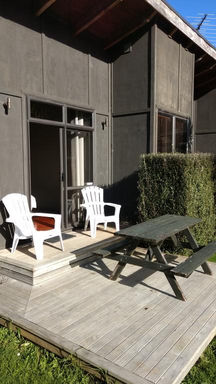 Piha Beachstay Accommodation Exterior photo