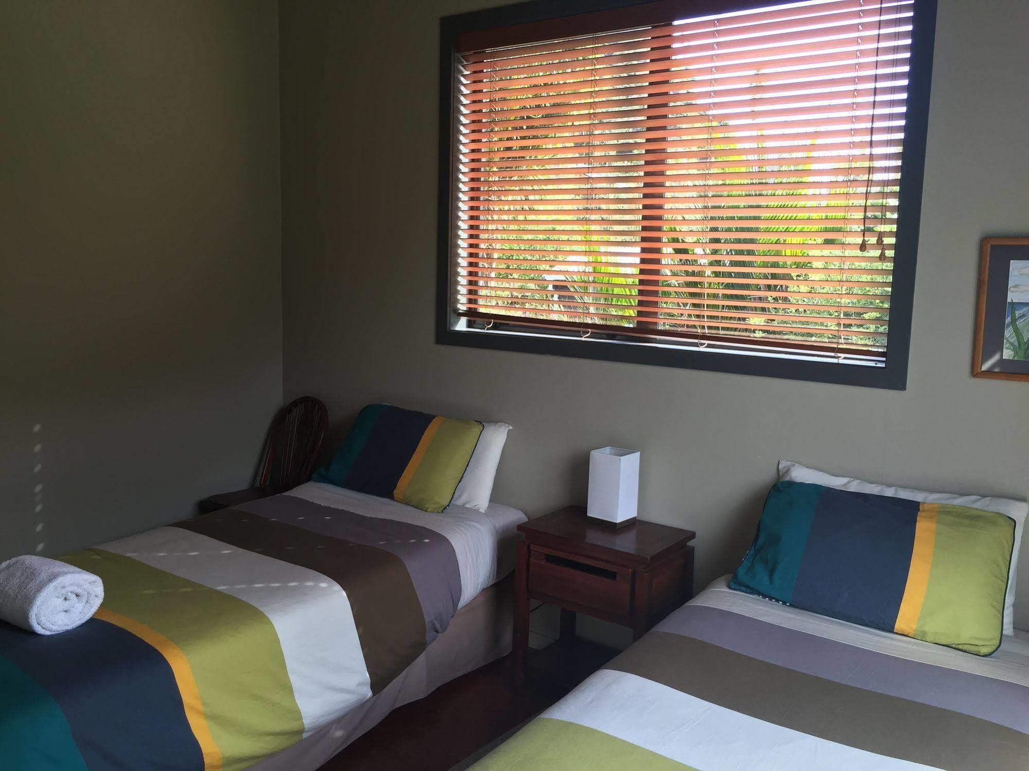 Piha Beachstay Accommodation Exterior photo